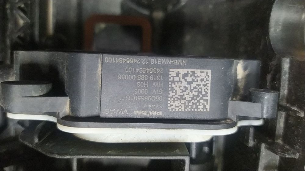 Audi etron q6 жалюзі 85h121219e