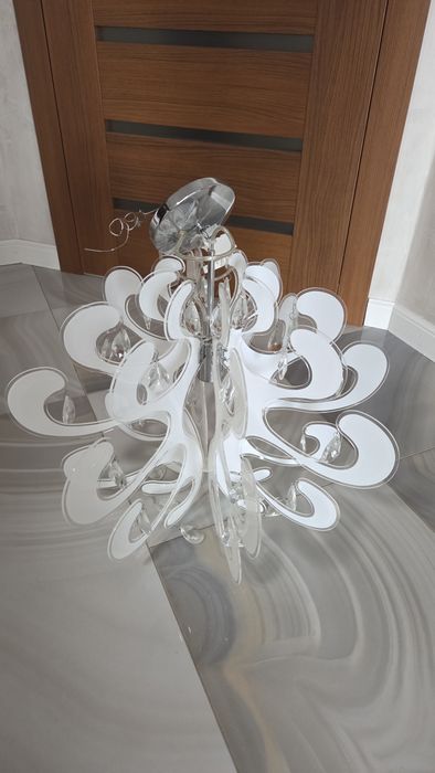 Lampa wisząca z kryształkami