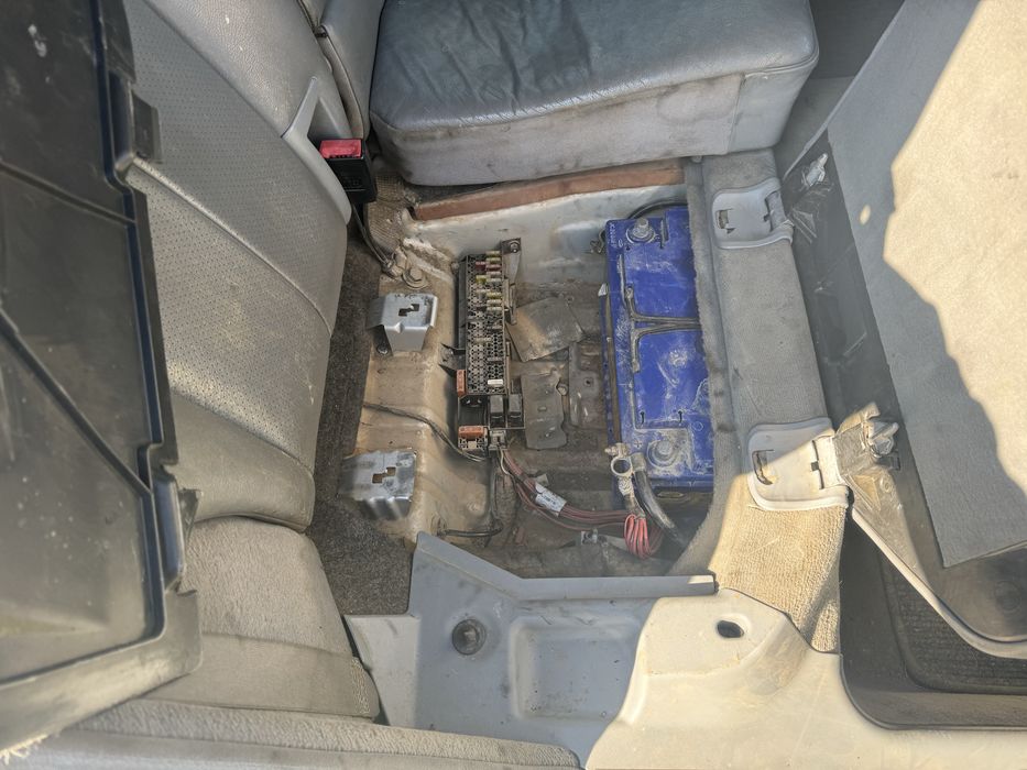 Продам мерседес е210  ресталінг без мотора