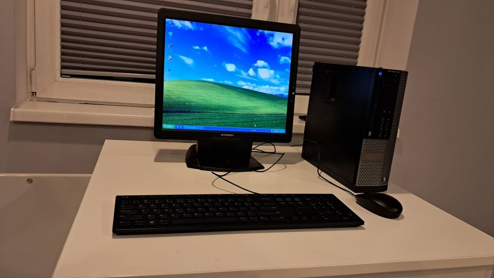 Retro Zestaw DELL do Gier Retro WinXP/2x3.0GHz/80GB/4GB/Monitor