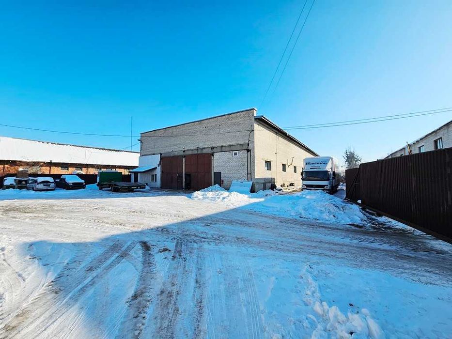 Продається виробничо-складське приміщення в промисловій частині мСтрий