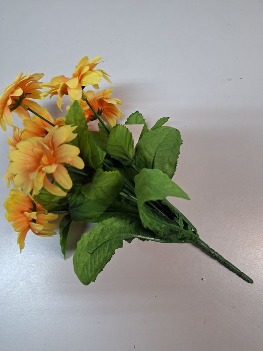 Sztuczny bukiet stokrotki