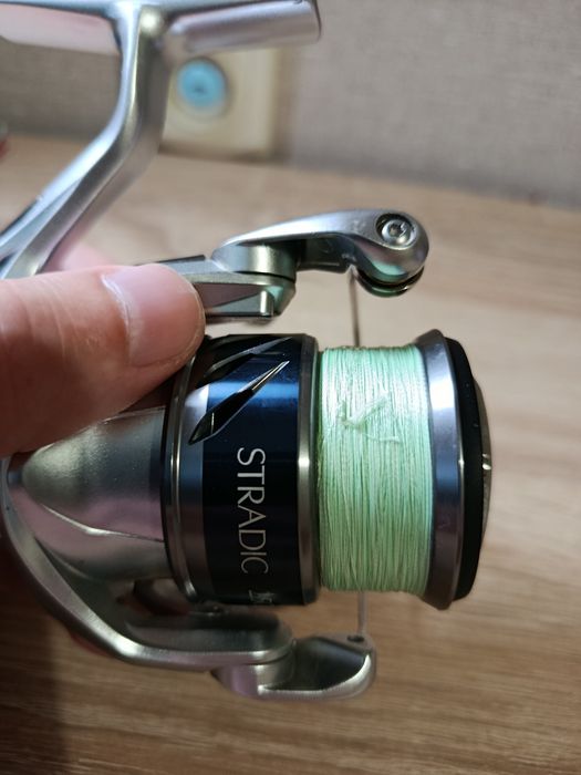 Shimano Stradic 15 2500S в отличном состоянии