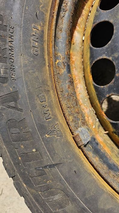 Komplet kół felga stalowa Ford S-Max 215/60R16 zimówki 5x108