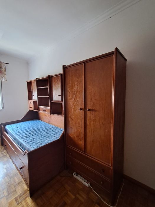 Estúdio pinho mel maciço