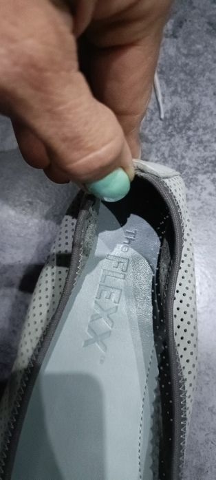 Baletki ażurowe skórzane