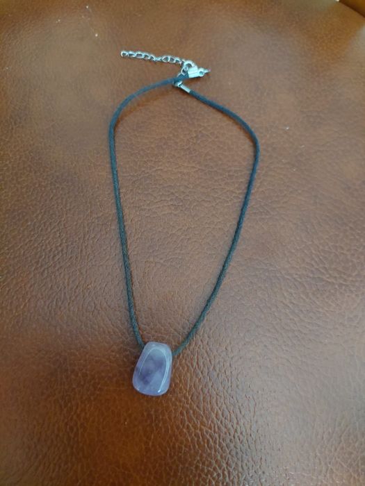 Colares diversos (Cristais e planetas)