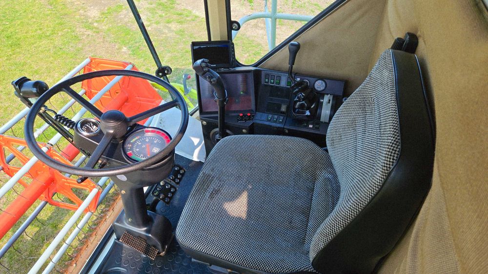 Комбайн зернозбир. Claas dominator88sl