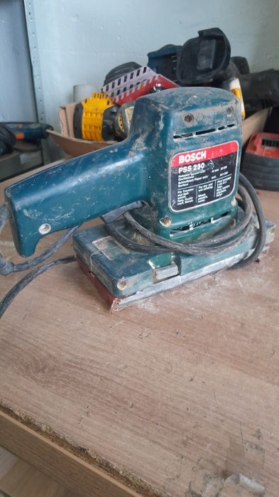 Szlifierka oscylacyjna Bosch PSS 230