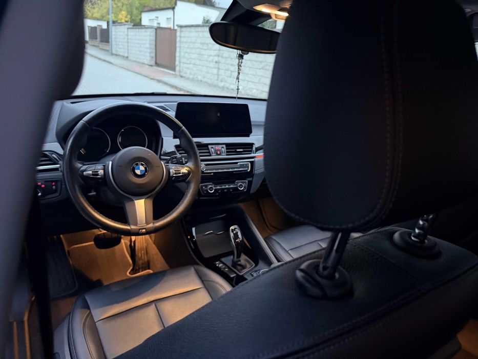 samochód osobowy BMW X1