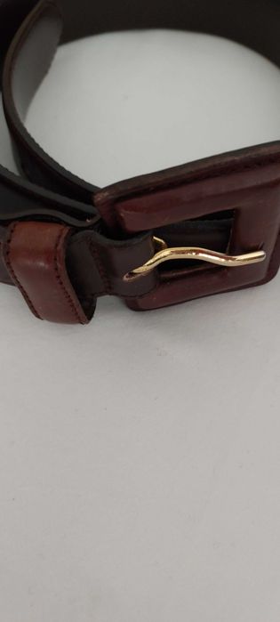 Cintos de cabedal e luvas Senhora