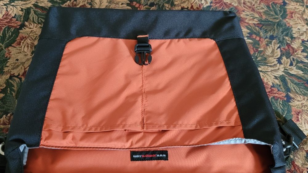 Lowepro Slim Factor M nowa torba na laptopa 14" listonoszka