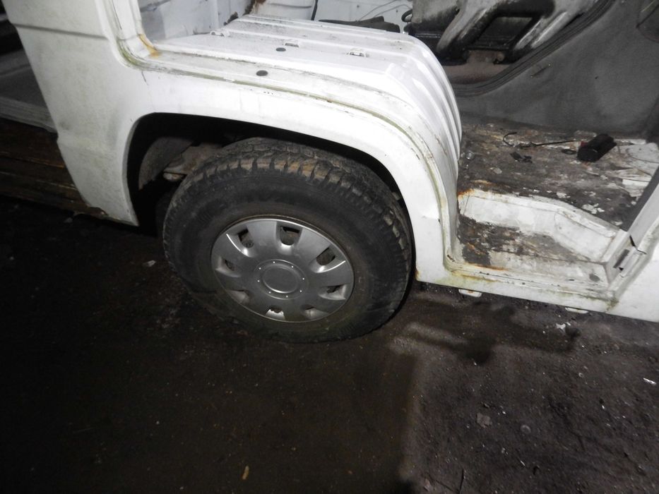 błotnik nadkole prawe mercedes mb 100