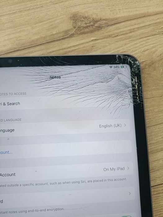 Apple iPad Pro 12,9" 5. generacji (M1) 128 GB Wi-Fi – sprawny, pęknięta szybka