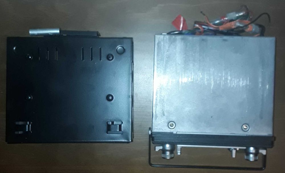 Auto-rádio antigo Pioneer KE-1000 + suporte de montagem AD-447