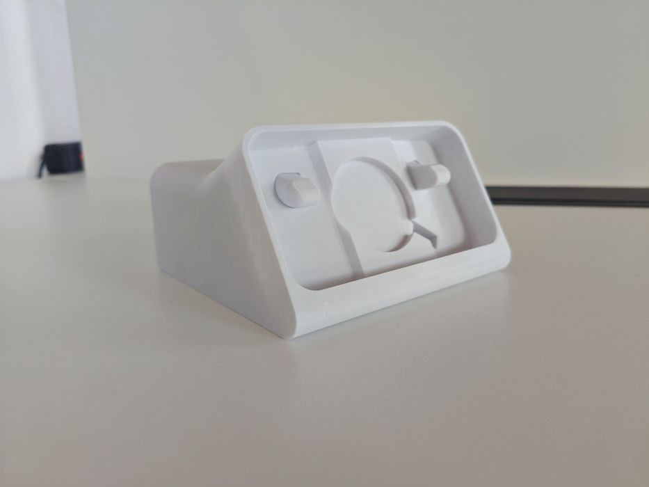 Докстанція під iPhone 12-16 звичайний та pro під бездротову зарядку