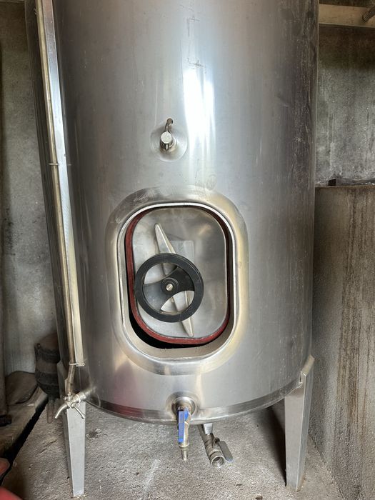 Cuba em Inox (semi-nova) de 1000 litros
