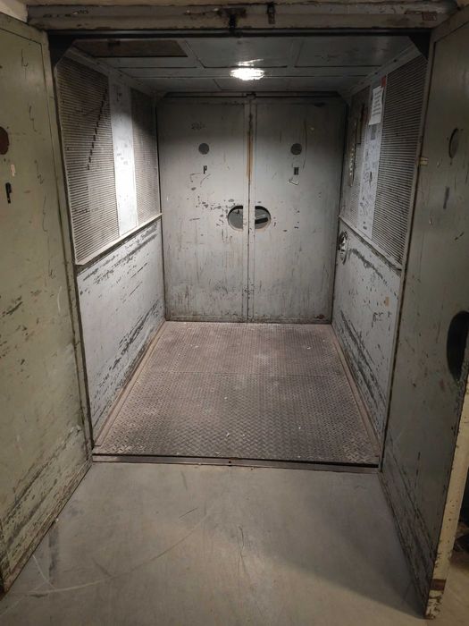 Magazyn 390 m/2, III piętro, Marynarska 14.