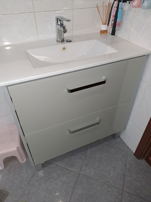 Movel de casa de banho + lavatório + torneira + espelho + bidé