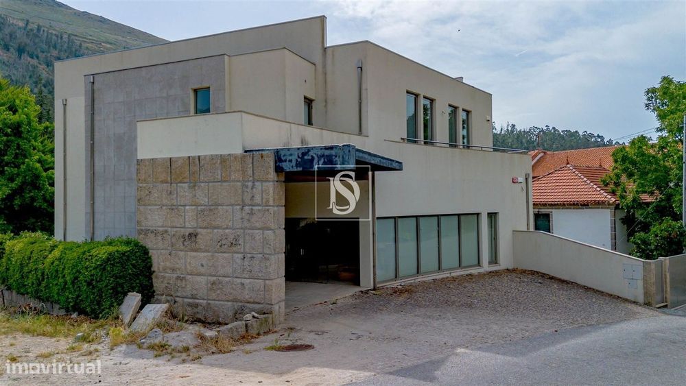 Moradia T5 Venda em Teixeira e Teixeiró,Baião