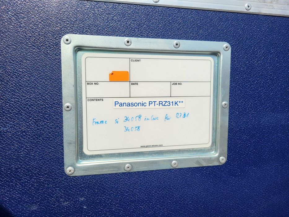 CASE xFrame ET-RFD32 Panasonic PT-RZ31K / PT-RQ32K / PT-RS30K / FV23%