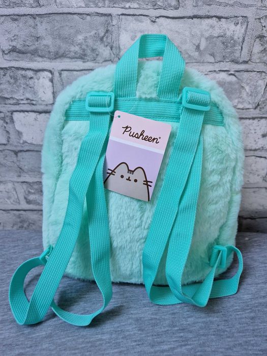 Puszysty, pluszowy plecak Pusheen