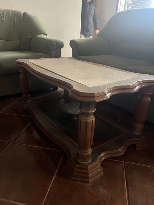Conjunto de 3 sofas com mesa de centro