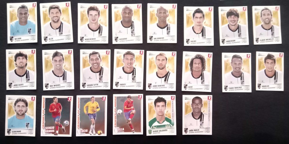 54 cromos diferentes da liga portuguesa 10/11