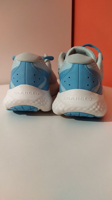 Obówie sportowe damskie