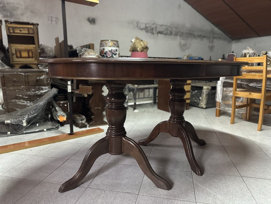 Conjunto Mesa oval + 6 cadeiras