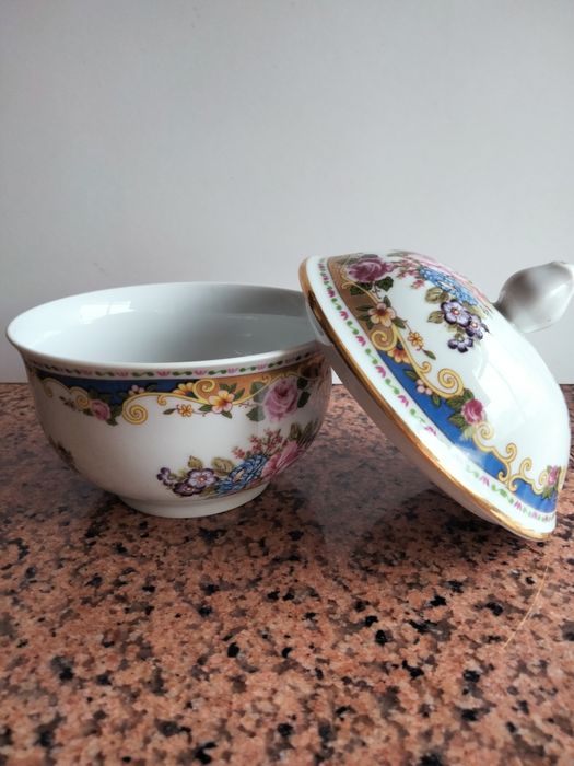 Limoges Box430181507096924160