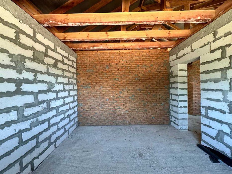 Продаж будинку в с.Шкарівка