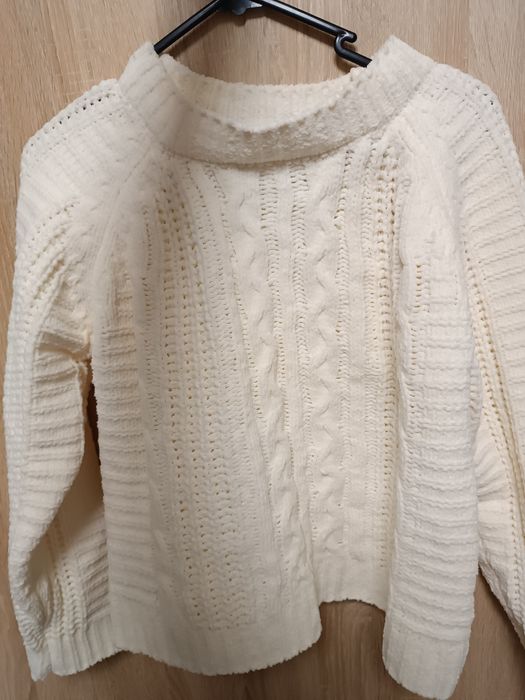 Тепла фірмова кофта,светер