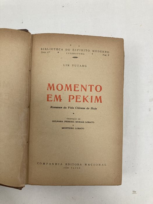 Livro Momento em Pekim
