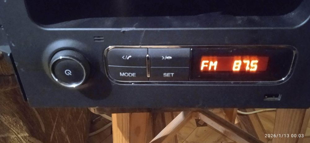 Продам магнитолу, усилитель,радио 4 канала