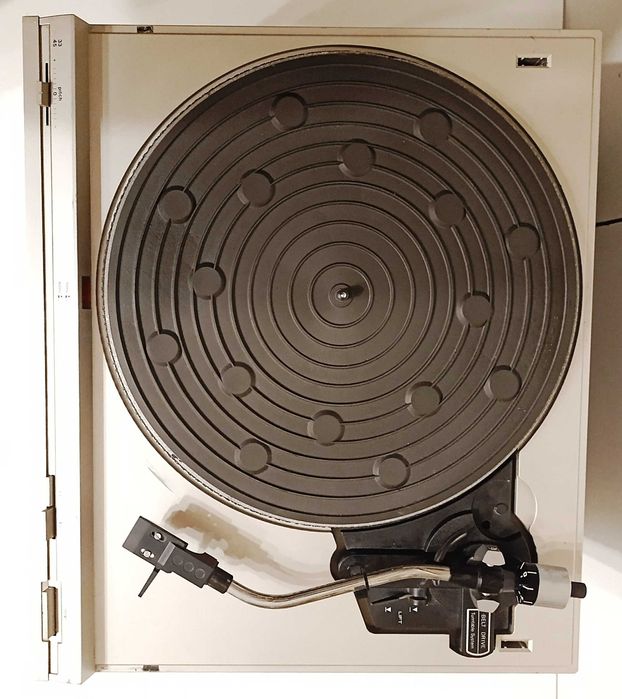 Продам SABA Hi Fi Stereo Audio System C3000 з програвачем вінілу