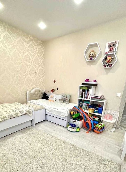 Продам 2к квартиру в самом центре Залютино