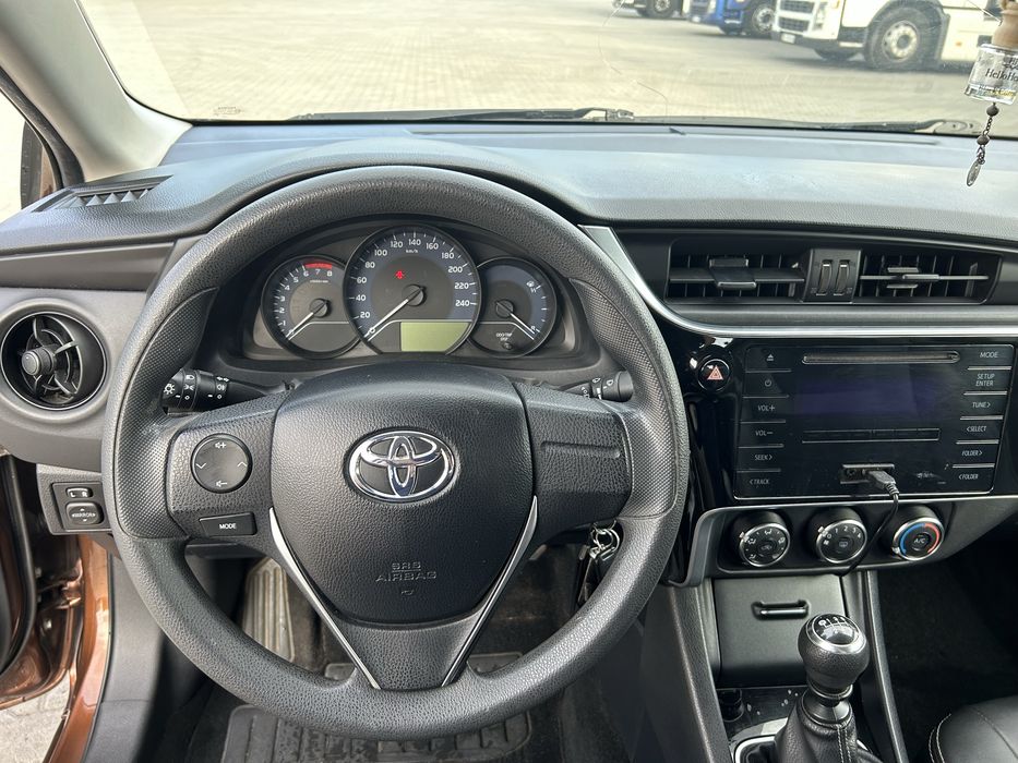 TOYOTA COROLLA 2016 рік, пробіг 87 тис. (обслуговуваня на Тойоті сер.)
