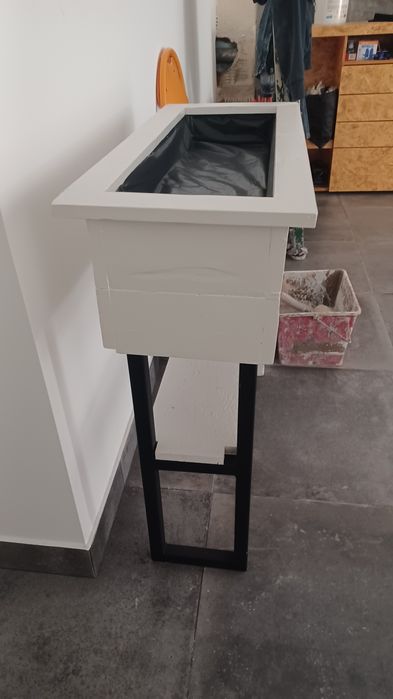 Vendo floreira adptada