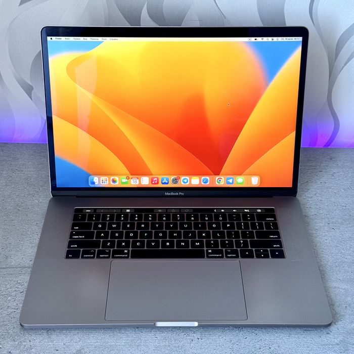 MacBook Pro 15” 2017 | i7 / 16GB, 256GB | TouchBar | TouchID | Ідеальний стан
