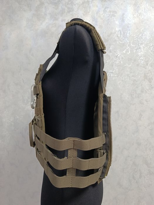 Продам плитоноску.