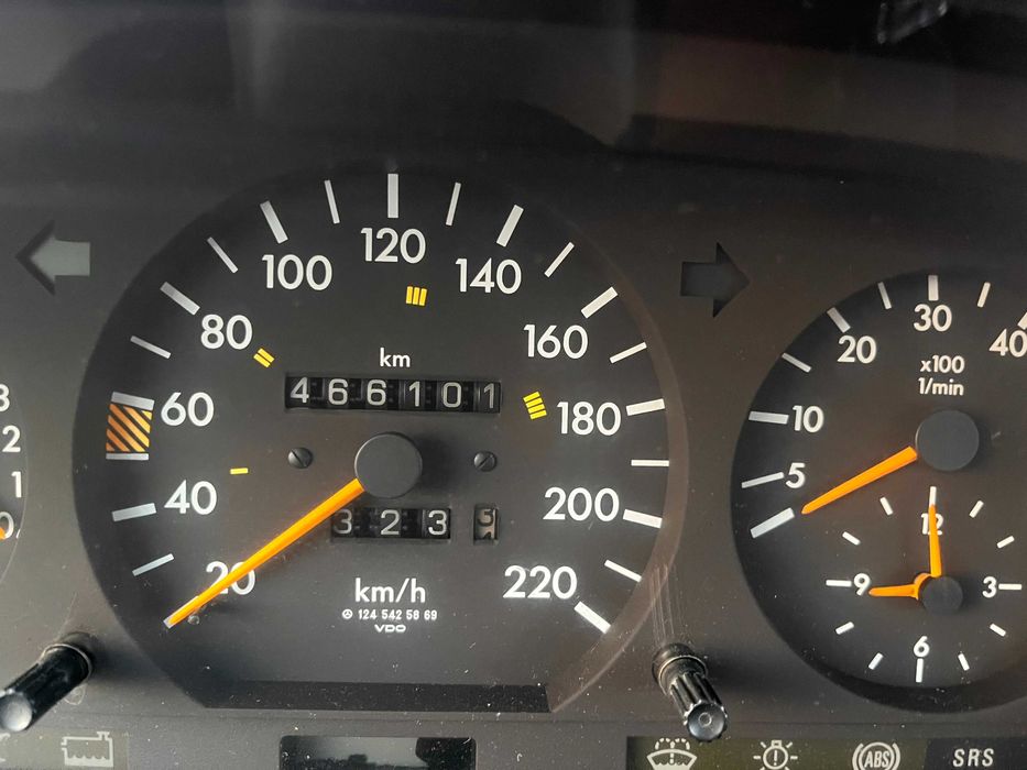 Sprzedam Mercedes 124 3,0 D  Fotele skórzane  klimatyzacja