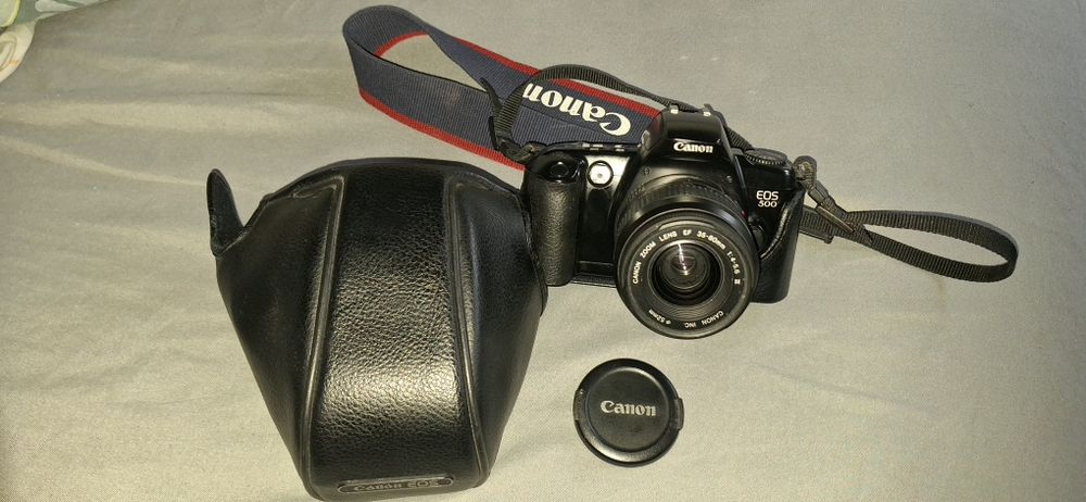 Canon EOS 500 + 18–55 + oryginalny futerał EOS – komplet