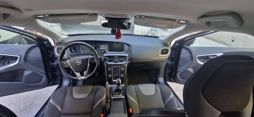 Carro Volvo V 40 D2 — photo 5