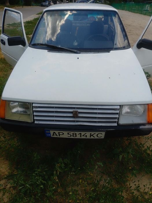 Машина ЗАЗ  1102