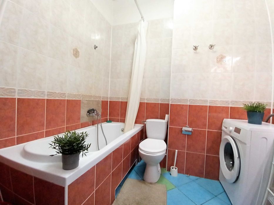 Komfortowy, duży pokój Okęcie- Hynka. Comfy room (also for couple). Комфорт номер