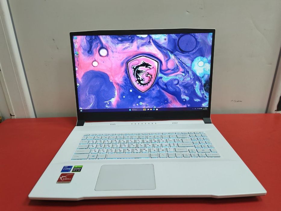 Ігровий ноутбук MSI Sword 17  i 7 / RTX3050