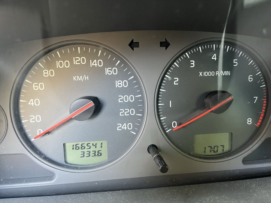 Volvo V40 1.6 Gasolina com apenas 166mil so de um dono impecavel