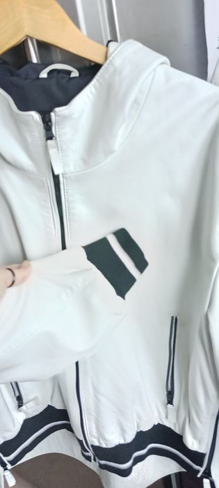 Куртка кожаная с капюшоном