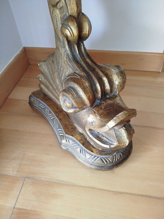 Antiga e belíssima Mesa de Encostar, madeira entalhada e dourada